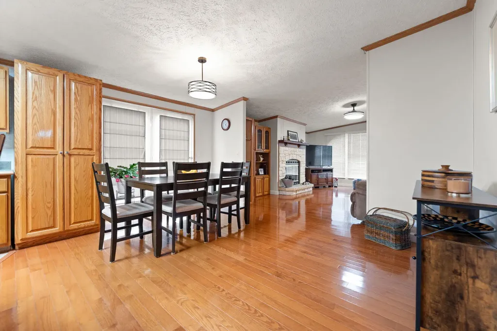 124 Victory-greenmont Road East Bernstadt KY 40729