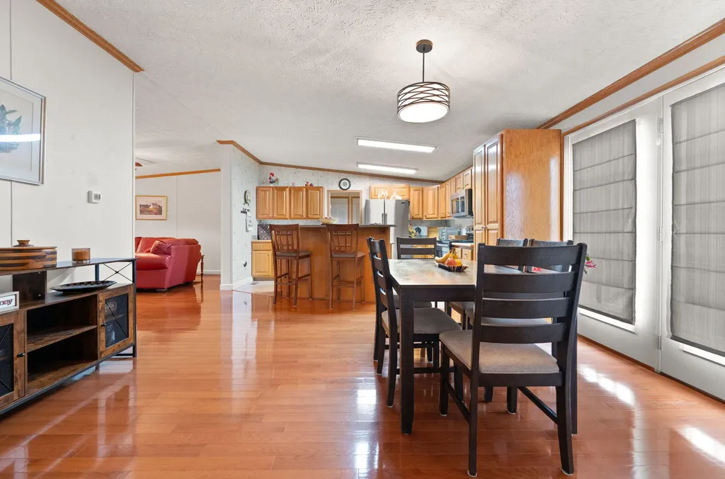 124 Victory-greenmont Road East Bernstadt KY 40729