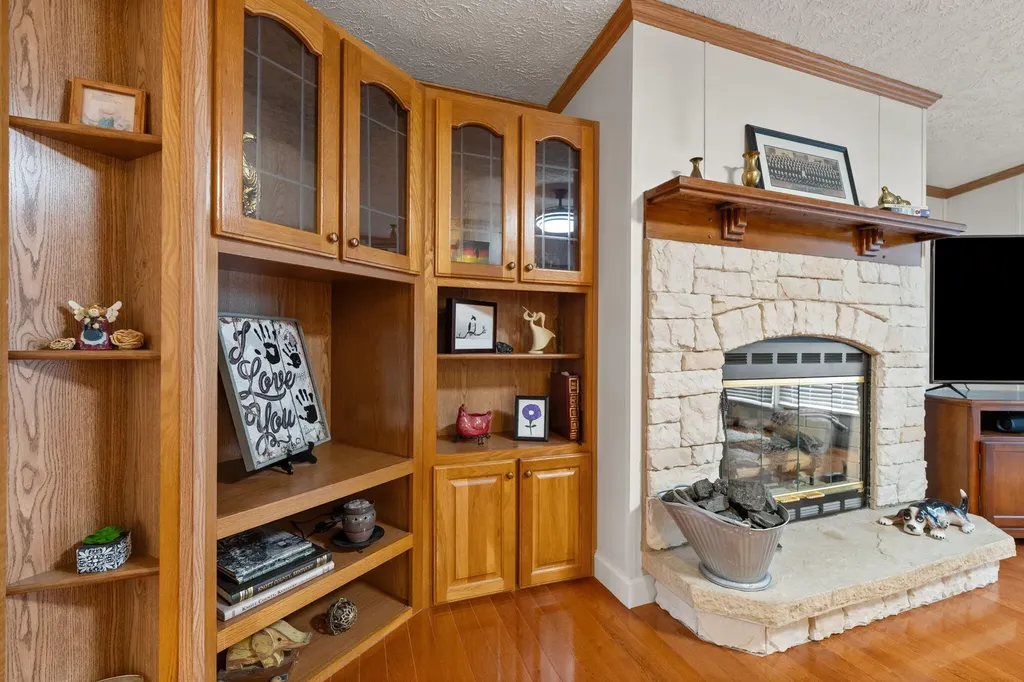 124 Victory-greenmont Road East Bernstadt KY 40729