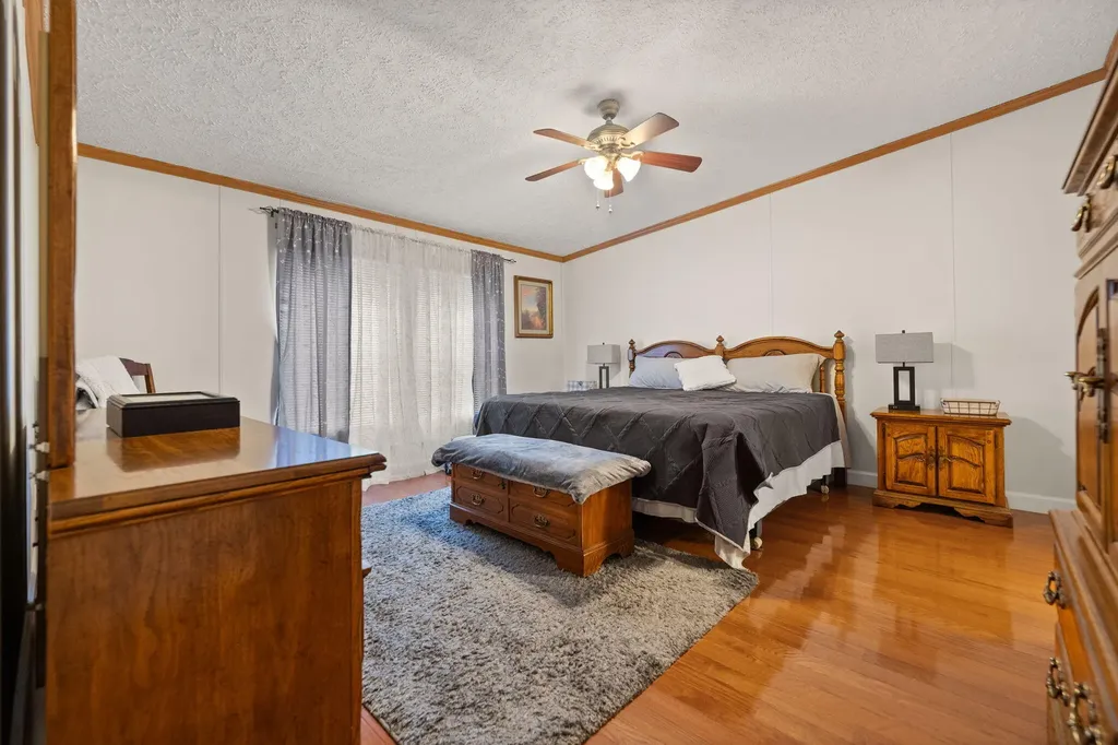 124 Victory-greenmont Road East Bernstadt KY 40729