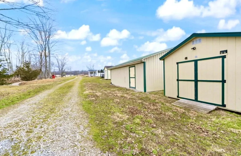 124 Victory-greenmont Road East Bernstadt KY 40729