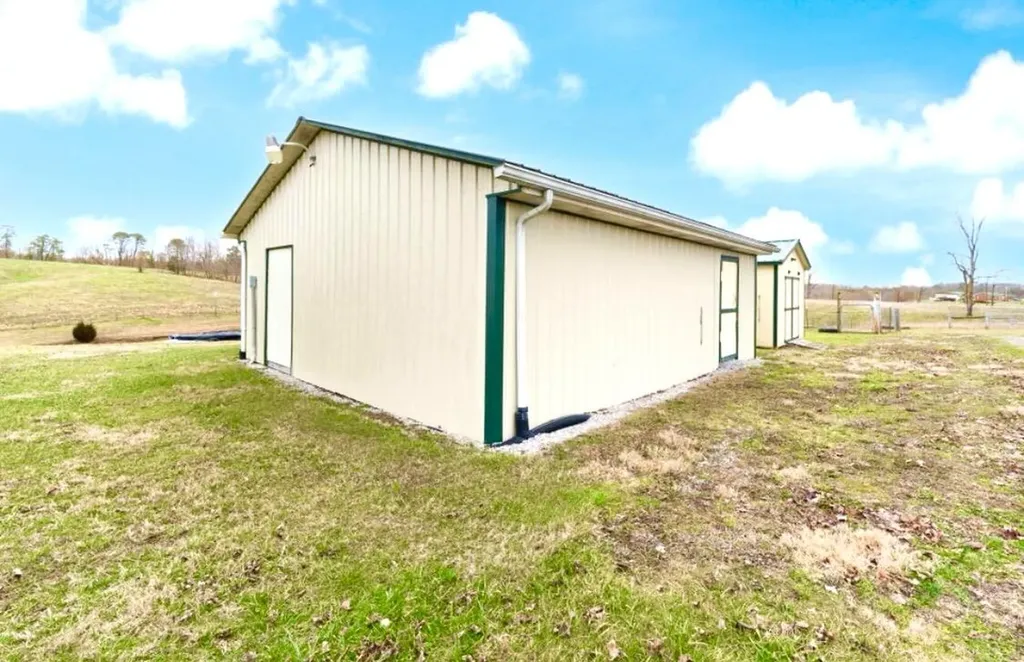 124 Victory-greenmont Road East Bernstadt KY 40729