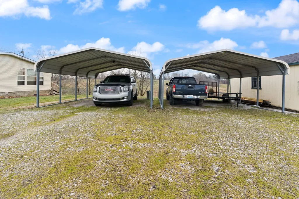 124 Victory-greenmont Road East Bernstadt KY 40729