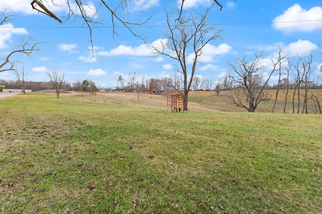 124 Victory-greenmont Road East Bernstadt KY 40729