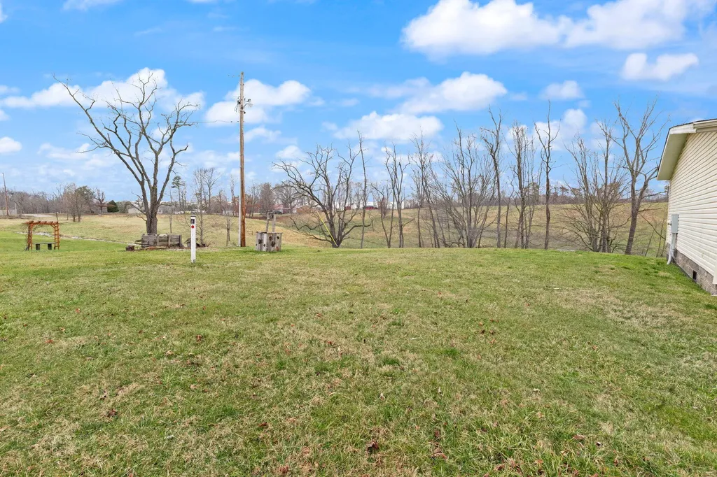 124 Victory-greenmont Road East Bernstadt KY 40729