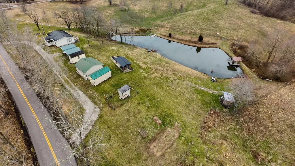 124 Victory-greenmont Road East Bernstadt KY 40729