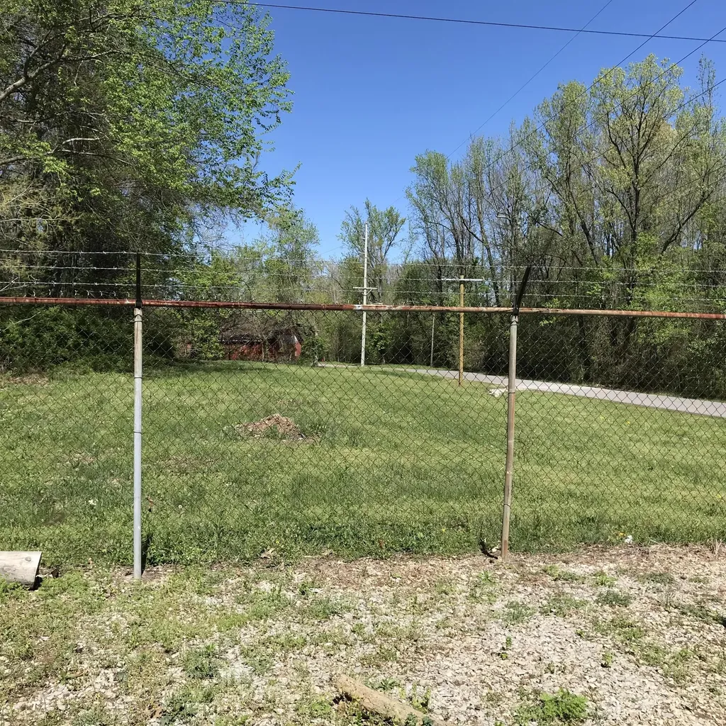 501 E Second Avenue Central City KY 42330