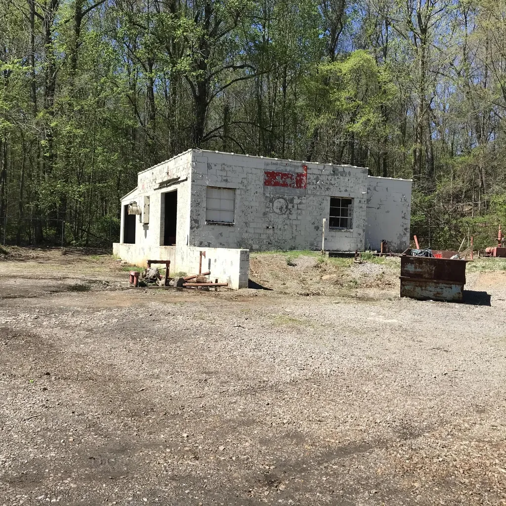 501 E Second Avenue Central City KY 42330