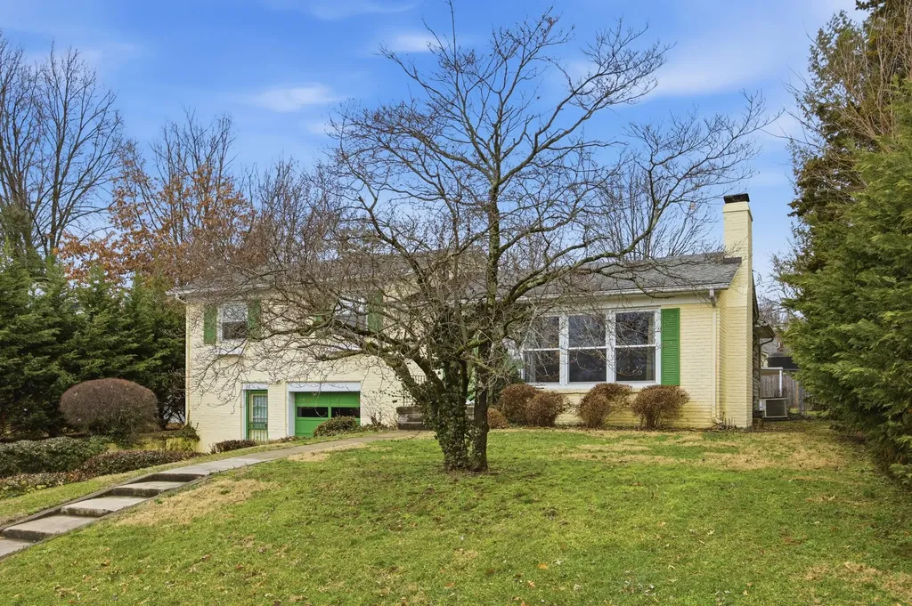 1030 Maywick Drive Lexington KY 40504