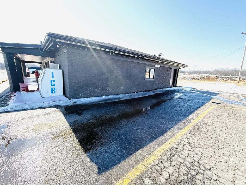 2098 Harrodsburg Road Lawrenceburg KY 40342