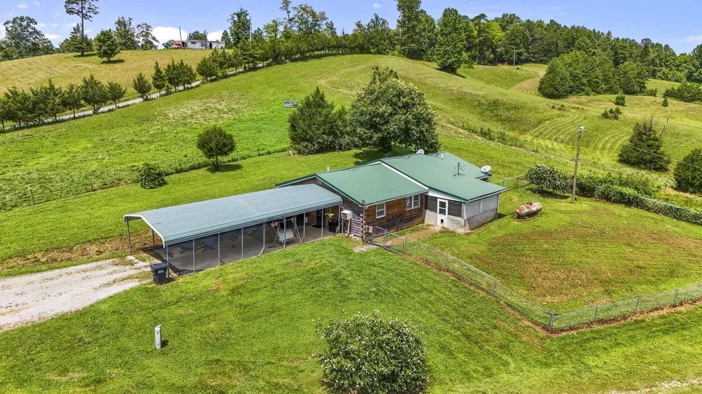 5119 Shoemaker Ridge Zoe KY 41397