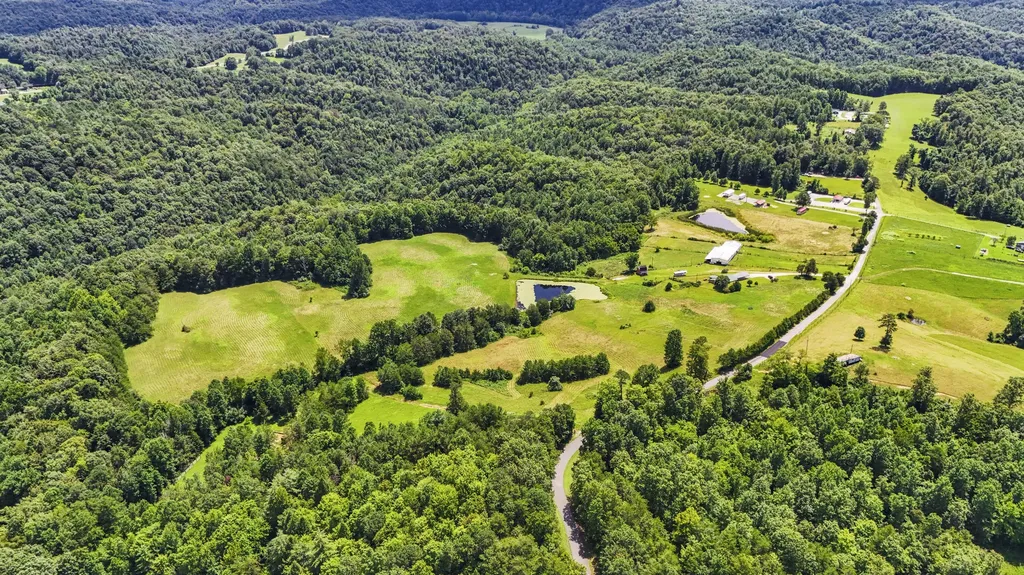 5119 Shoemaker Ridge Zoe KY 41397