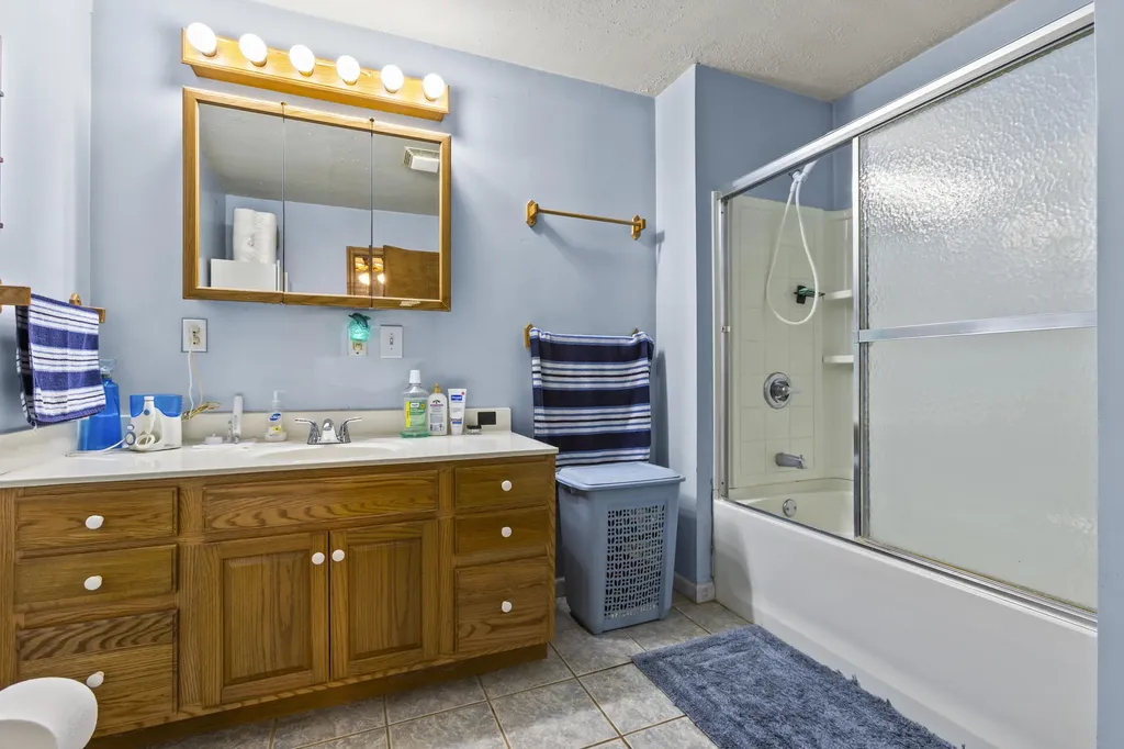 5119 Shoemaker Ridge Zoe KY 41397