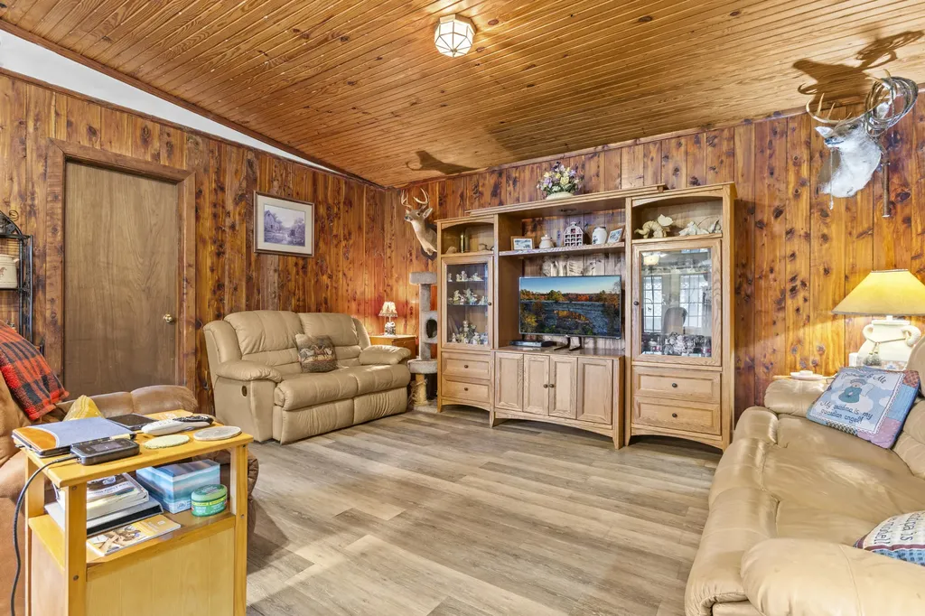5119 Shoemaker Ridge Zoe KY 41397