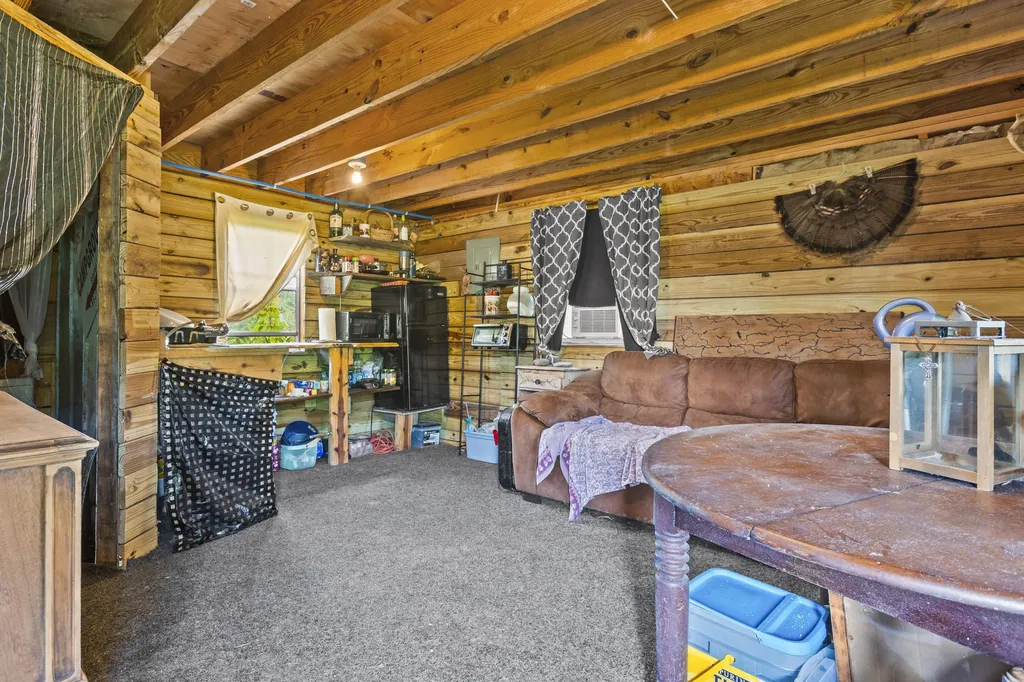5119 Shoemaker Ridge Zoe KY 41397