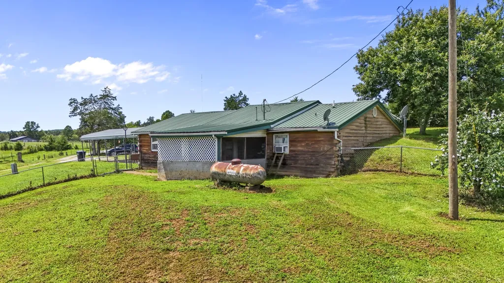 5119 Shoemaker Ridge Zoe KY 41397