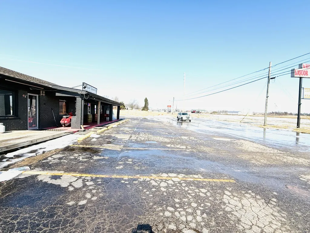 2098 Harrodsburg Road Lawrenceburg KY 40342