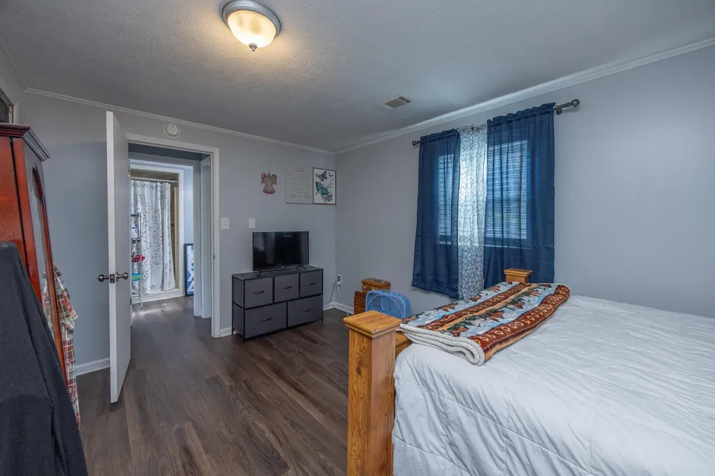 128 Cherokee Drive Winchester KY 40391