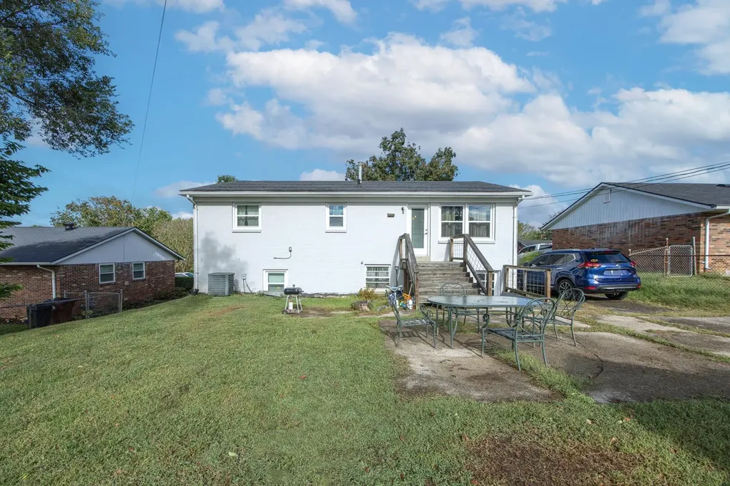 128 Cherokee Drive Winchester KY 40391