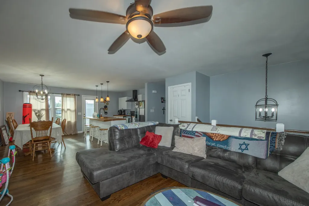 128 Cherokee Drive Winchester KY 40391