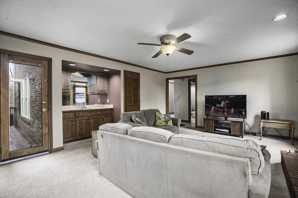 1709 Hunters Rest Court Lexington KY 40515