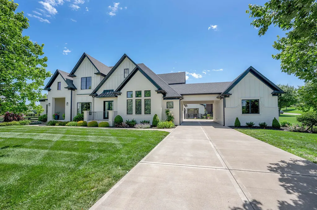 127 Meadow Ridge Drive Nicholasville KY 40356