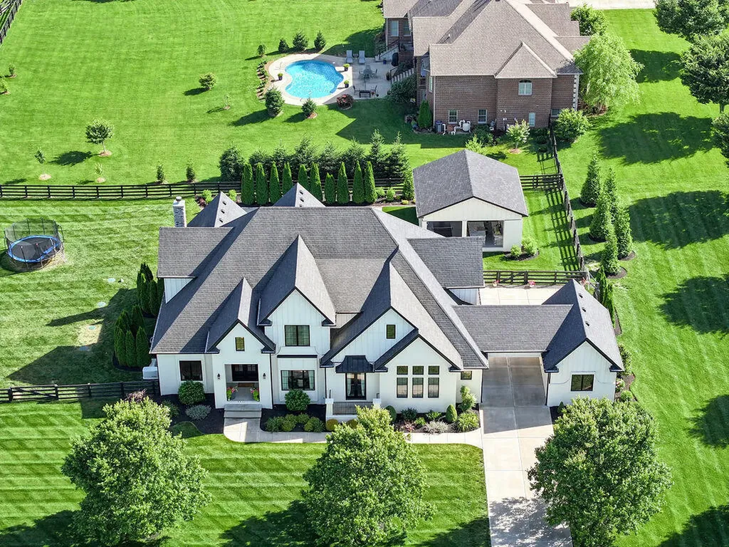 127 Meadow Ridge Drive Nicholasville KY 40356