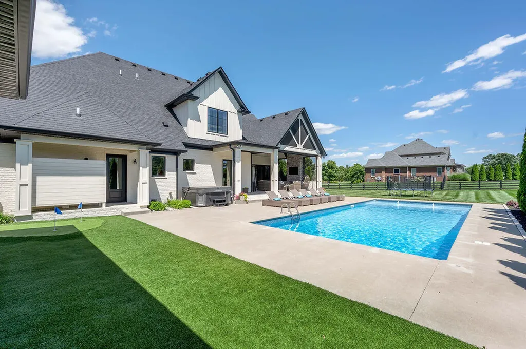 127 Meadow Ridge Drive Nicholasville KY 40356