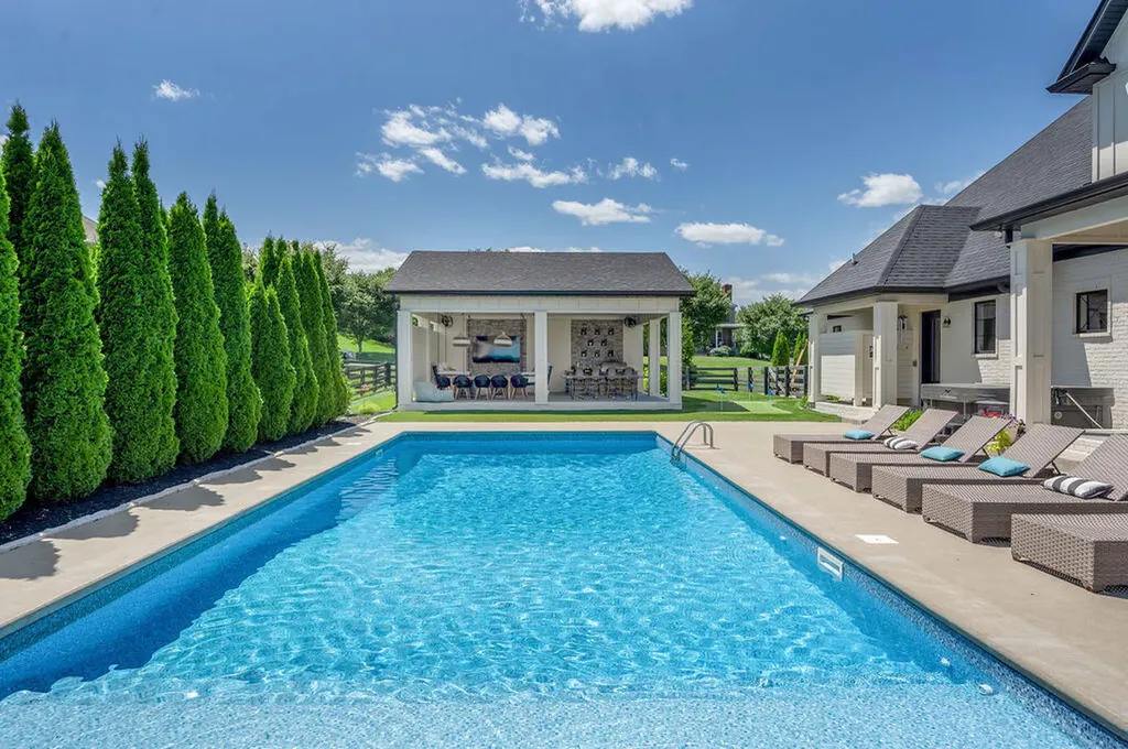 127 Meadow Ridge Drive Nicholasville KY 40356