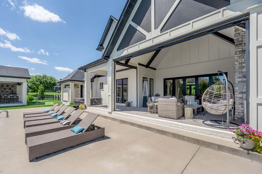 127 Meadow Ridge Drive Nicholasville KY 40356