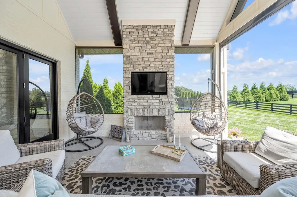127 Meadow Ridge Drive Nicholasville KY 40356