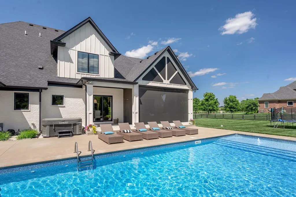 127 Meadow Ridge Drive Nicholasville KY 40356
