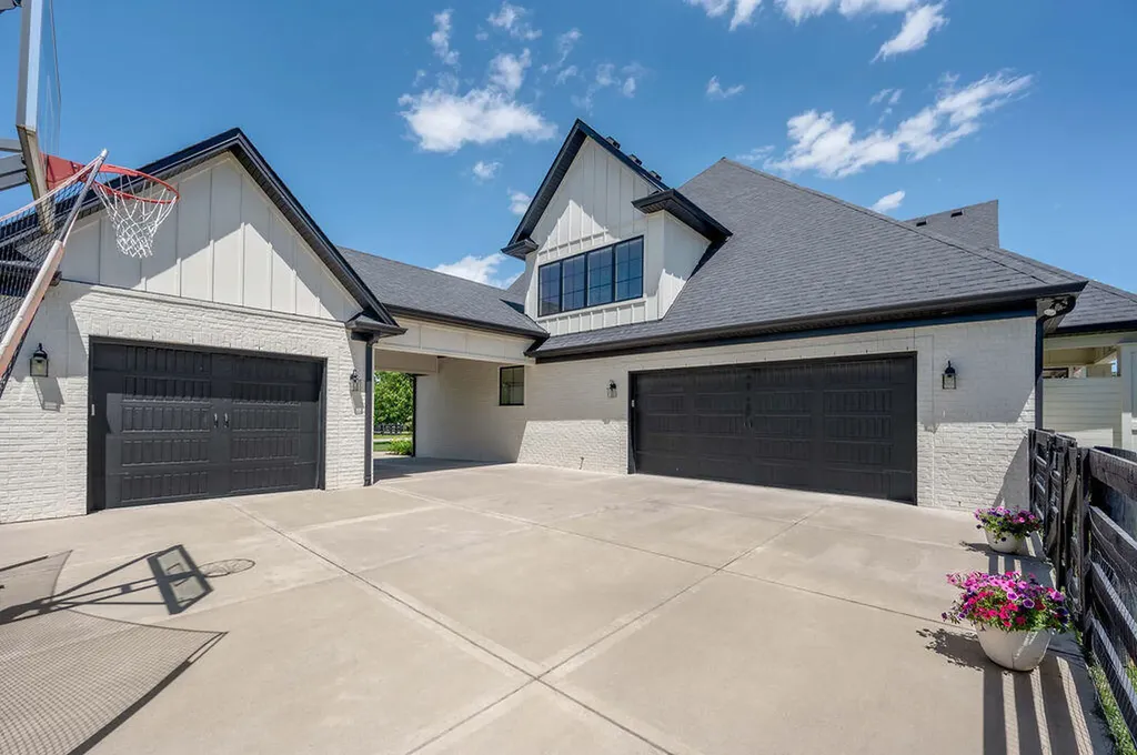 127 Meadow Ridge Drive Nicholasville KY 40356