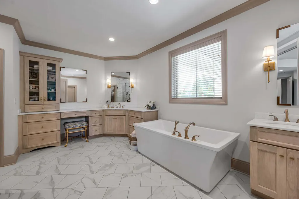 127 Meadow Ridge Drive Nicholasville KY 40356