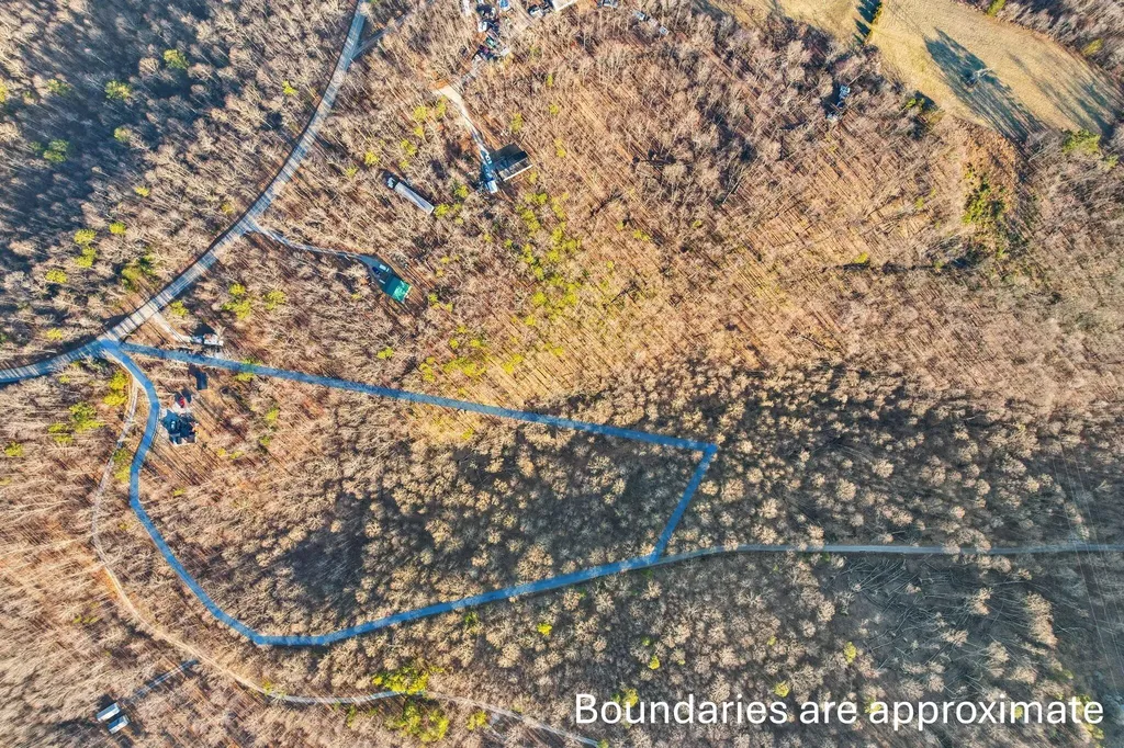 24 Sulphur Springs Hollow Road Somerset KY 42501