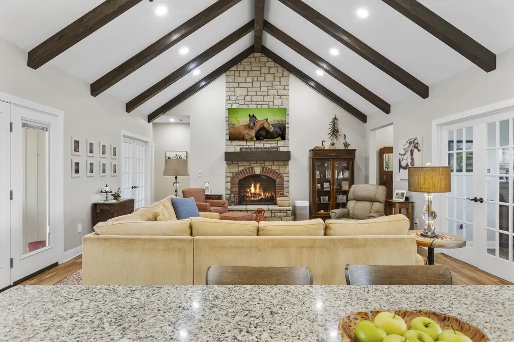 1346 Mundys Landing Road Versailles KY 40383