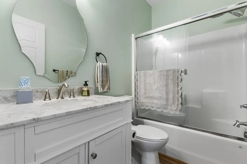 1346 Mundys Landing Road Versailles KY 40383
