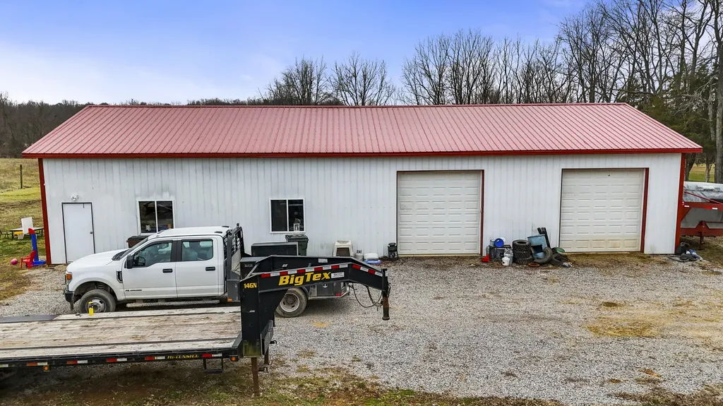 1346 Mundys Landing Road Versailles KY 40383