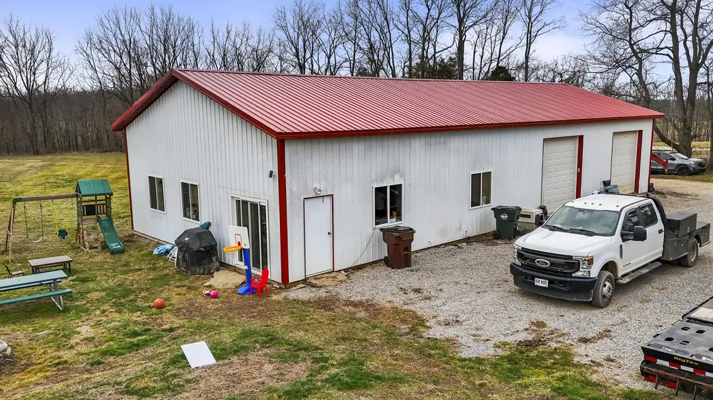 1346 Mundys Landing Road Versailles KY 40383