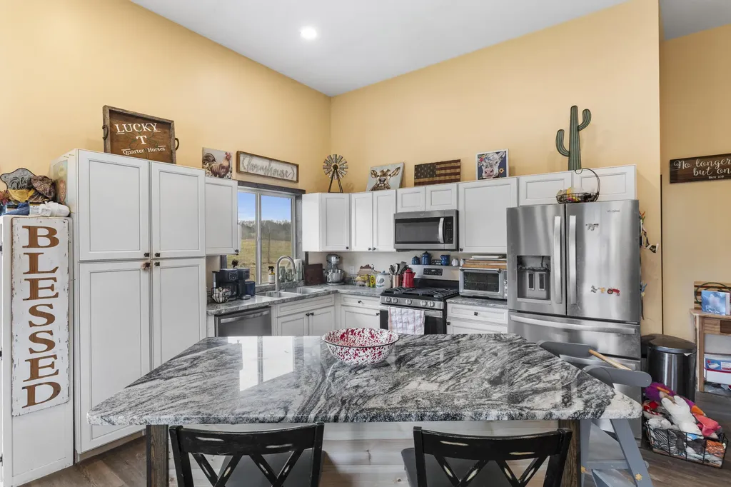 1346 Mundys Landing Road Versailles KY 40383