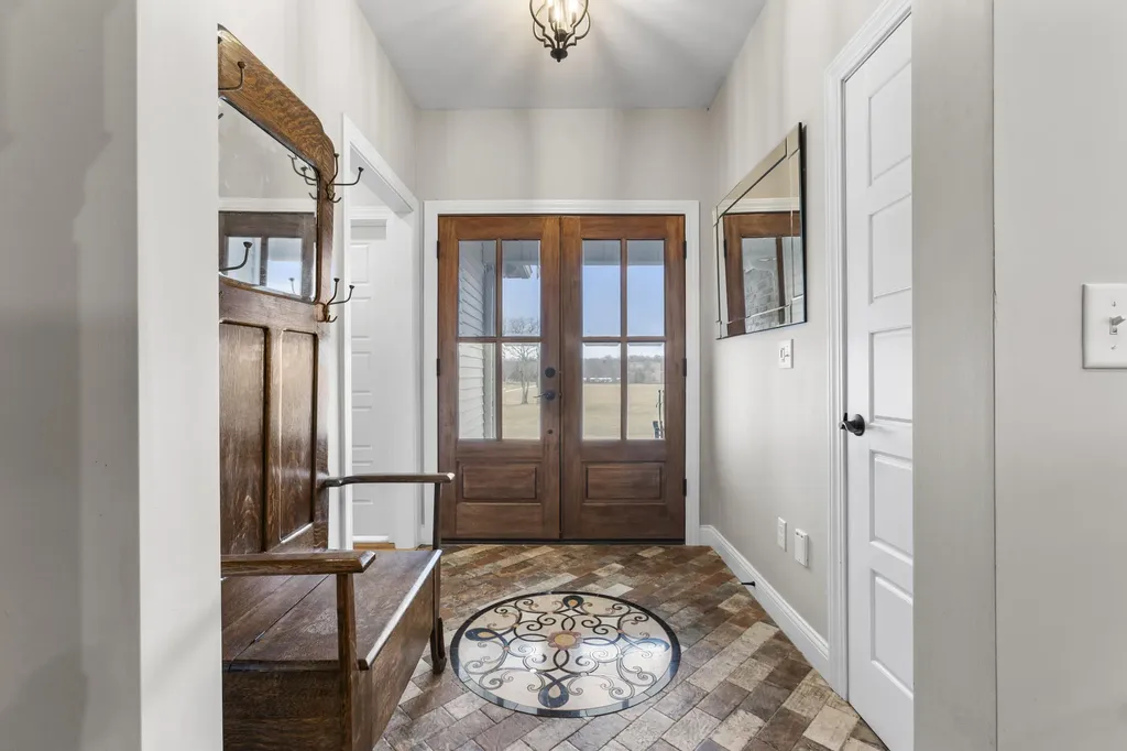 1346 Mundys Landing Road Versailles KY 40383