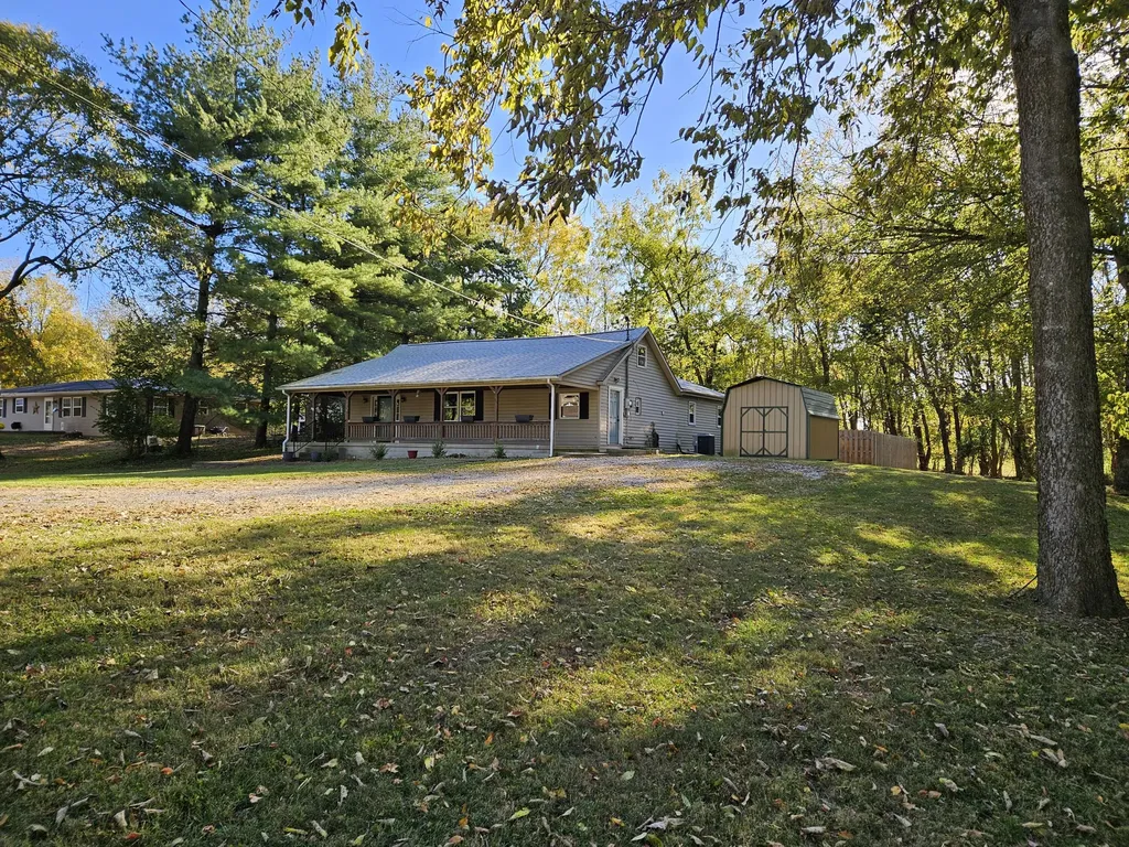 182 Sunrise Shores Harrodsburg KY 40330