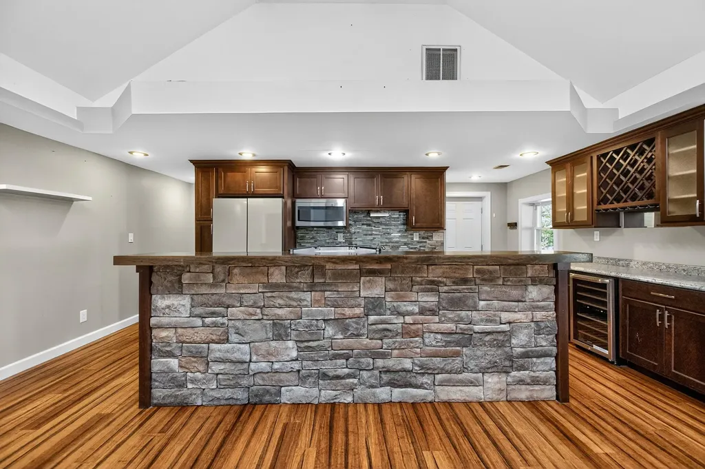 182 Sunrise Shores Harrodsburg KY 40330