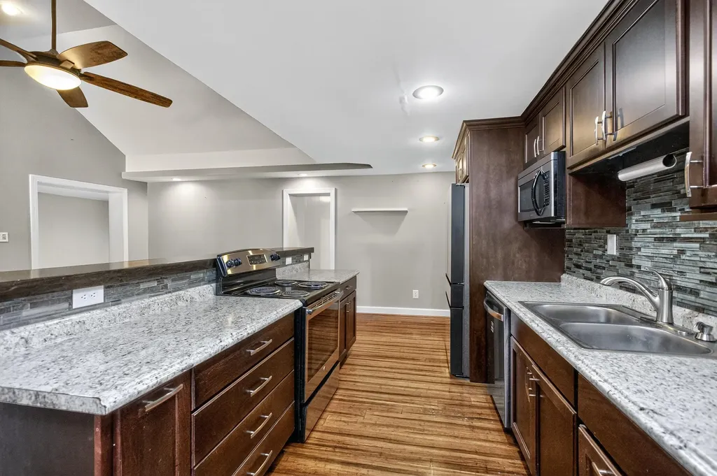 182 Sunrise Shores Harrodsburg KY 40330