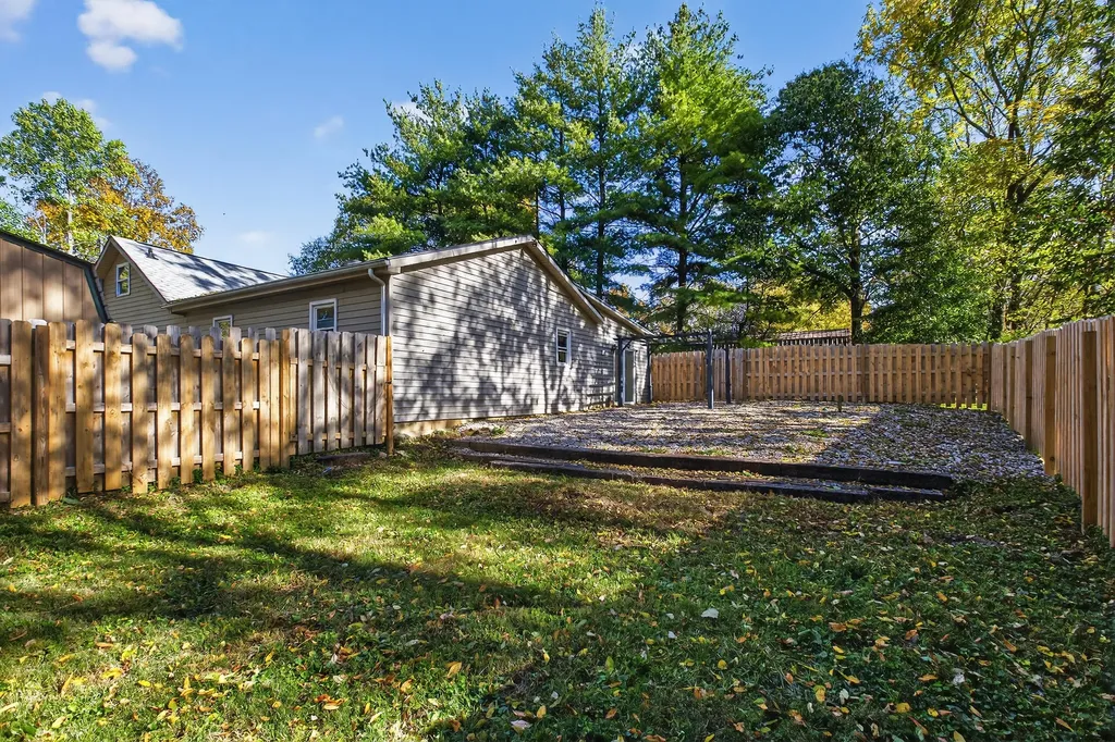 182 Sunrise Shores Harrodsburg KY 40330