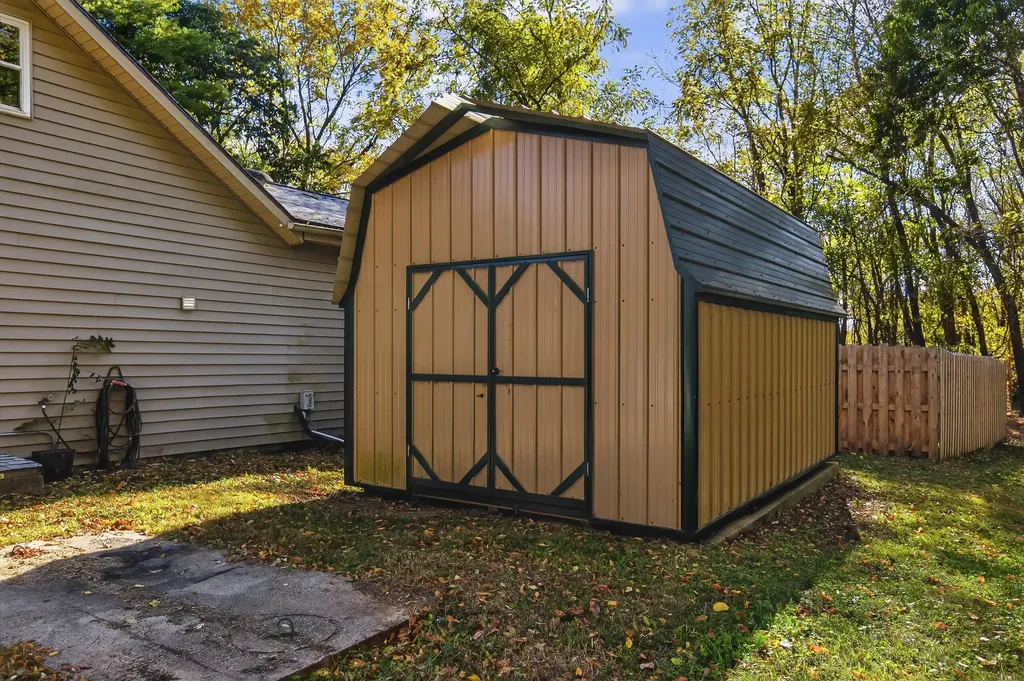 182 Sunrise Shores Harrodsburg KY 40330