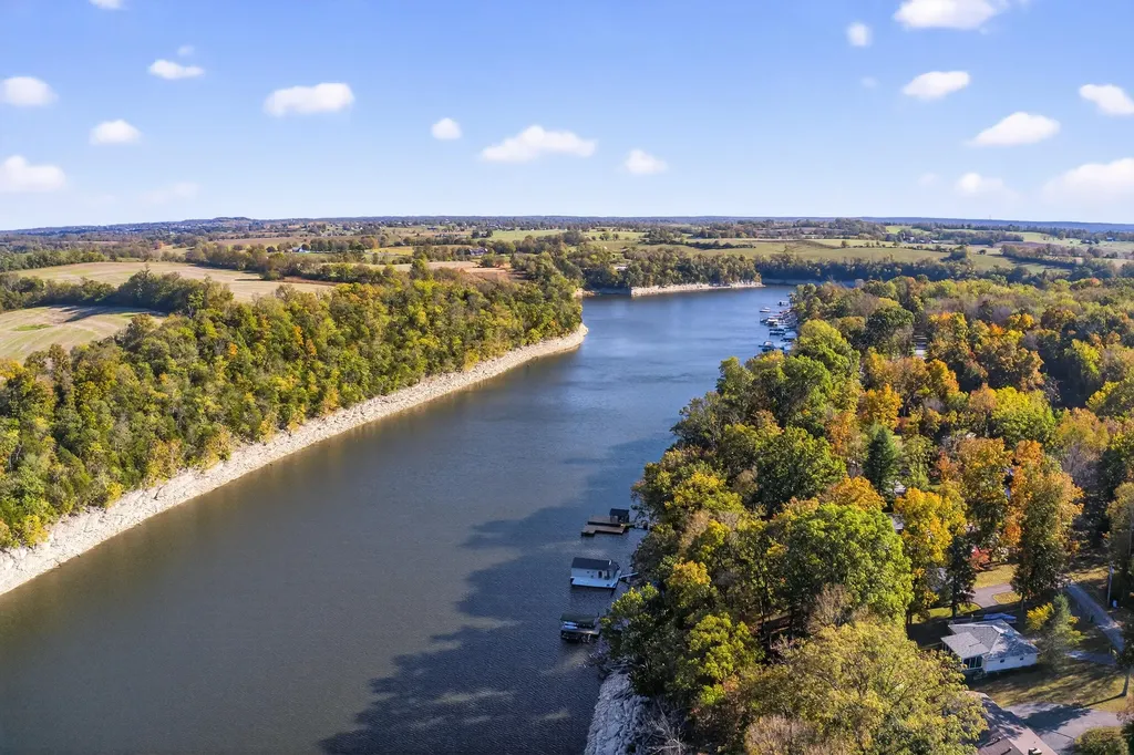 182 Sunrise Shores Harrodsburg KY 40330
