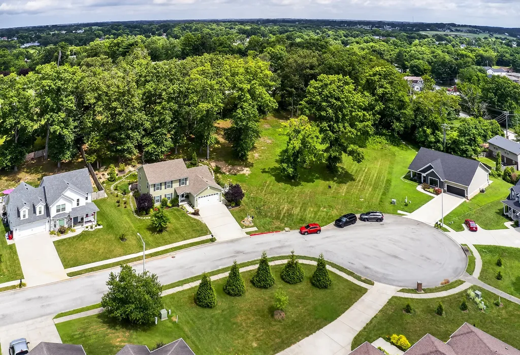 171 Lorraine Court Berea KY 40403