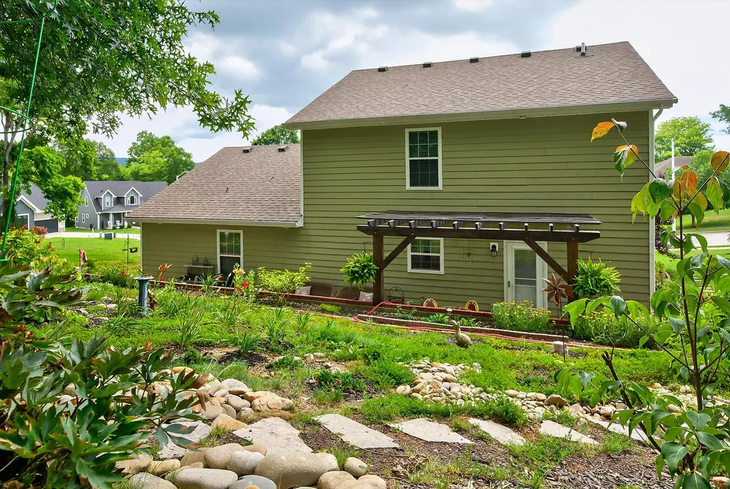 171 Lorraine Court Berea KY 40403