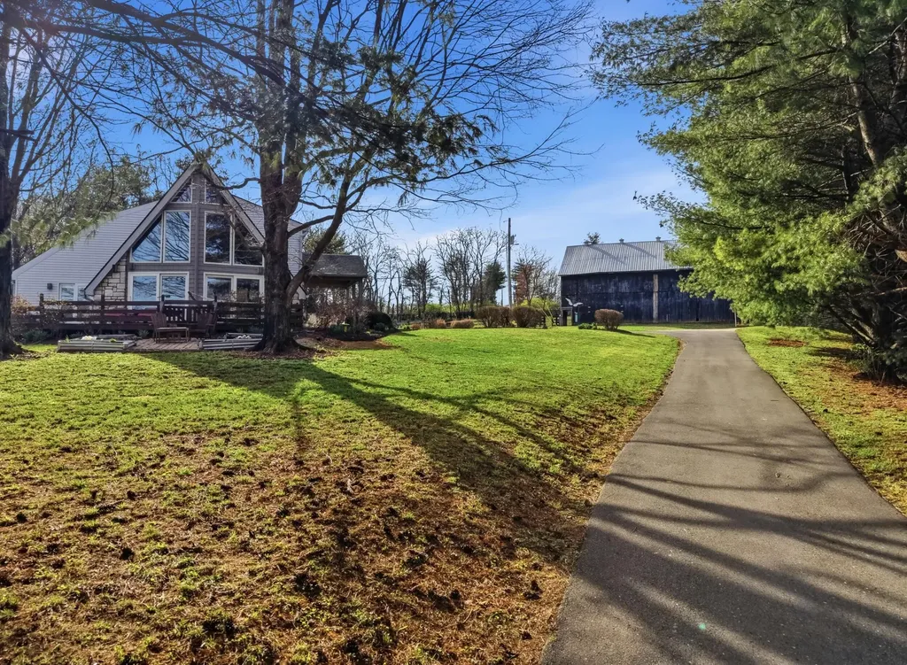 235 Lakewood Nicholasville KY 40356